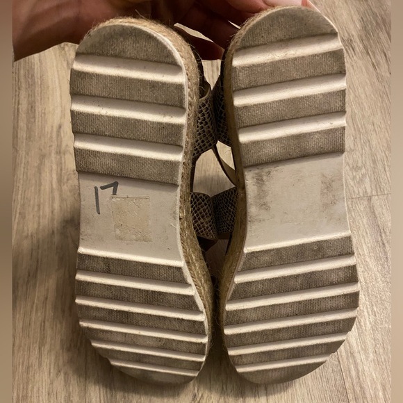 SODA Womens Platform Espadrilles Wedges Sandals Snakeskin Cream Beige Black Sz 8 - Picture 10 of 12